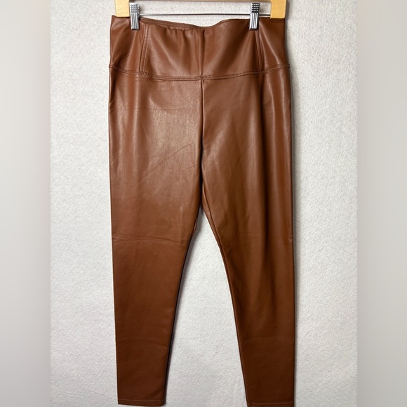 Bagatelle Collection Faux Leather Leggings Size Large - Picture 2 of 3